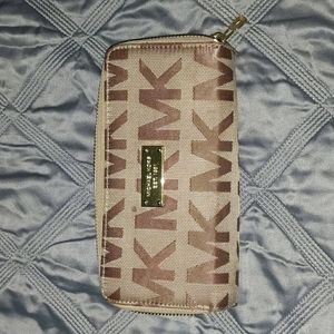 Michael Kors wallet